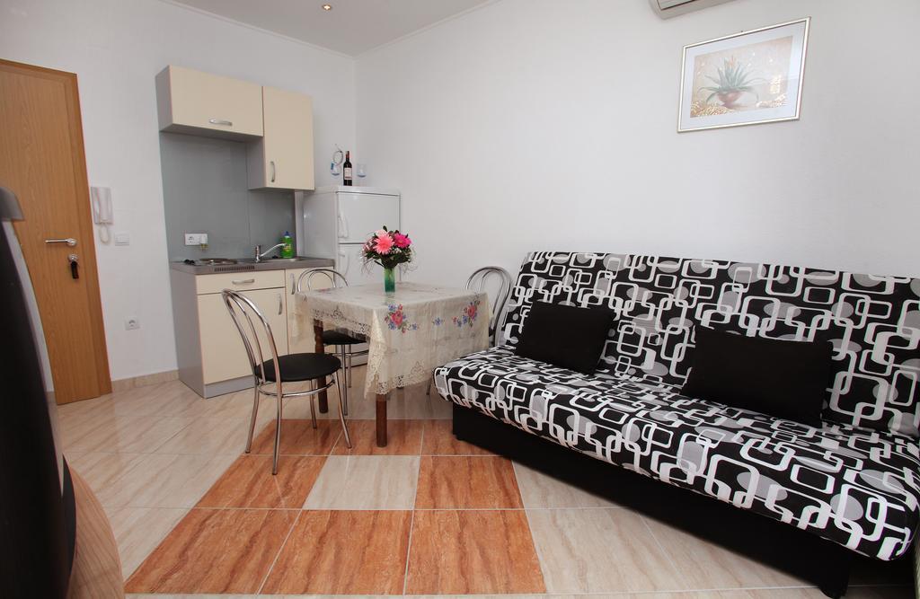 Apartments Villa Dalmazia Trogir Szoba fotó