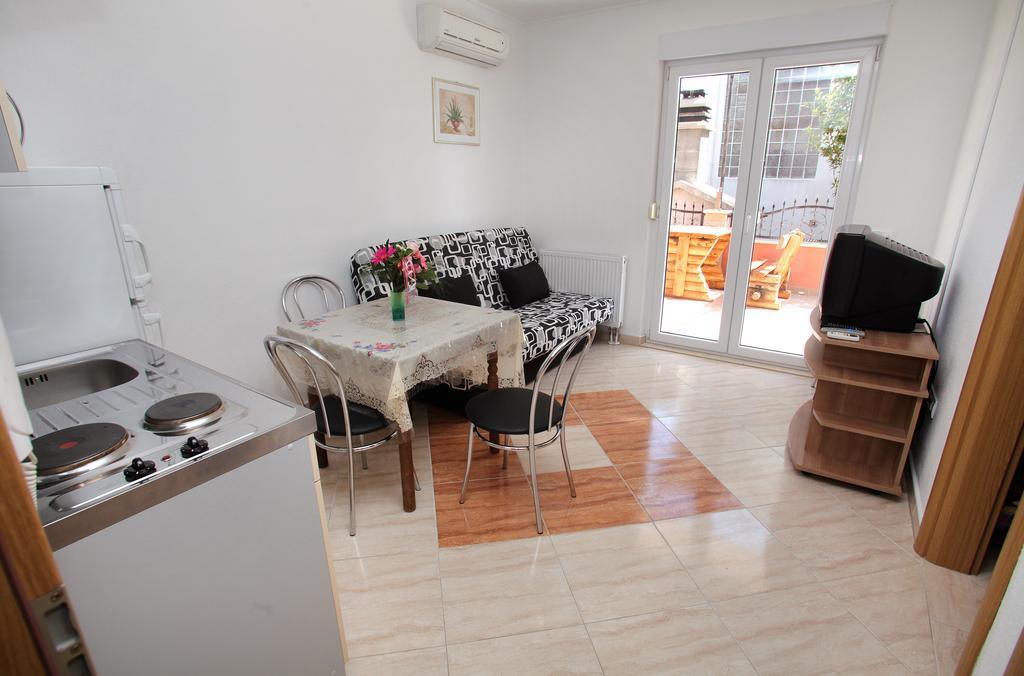 Apartments Villa Dalmazia Trogir Szoba fotó